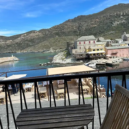 De La Jetée Hotel *