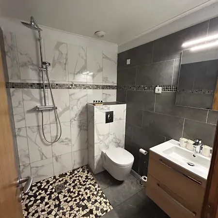 De La Jetée Hotel *